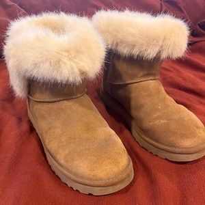 Like new ugg boots! Ankle booties